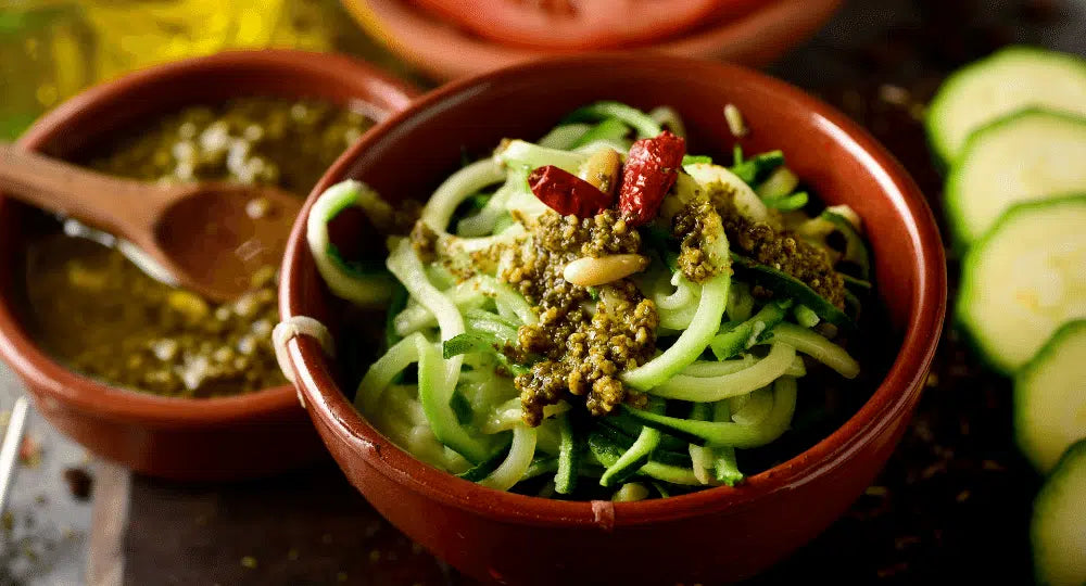 Ricetta pesto alla moringa e spaghetti di zucchine