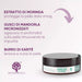 Ingrediënten van de gezichtsscrub met Moringa: Moringa-extract, gemicroniseerde amandelschillen en sheaboter